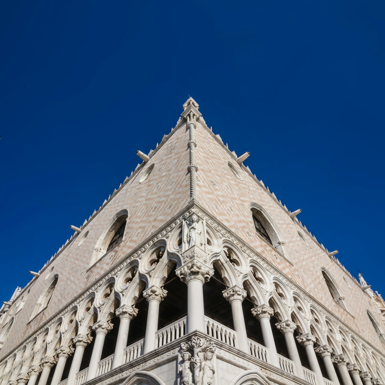 Picture of Doge's Palace in Venice