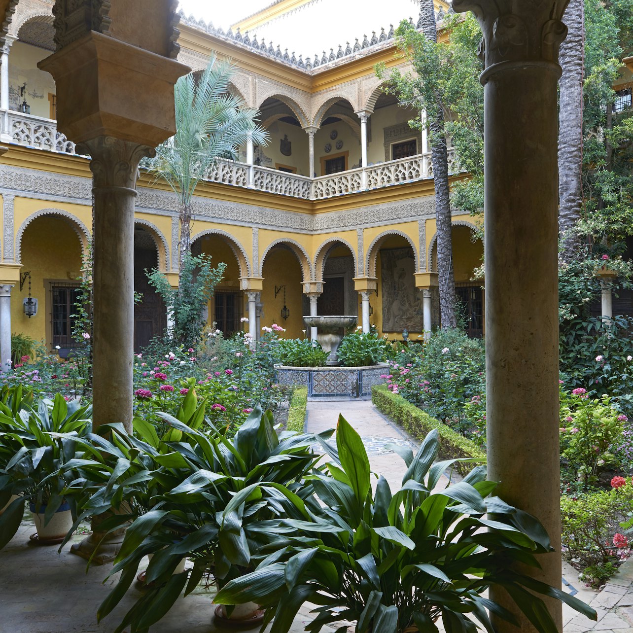 Picture of Palacio de las Dueñas in 